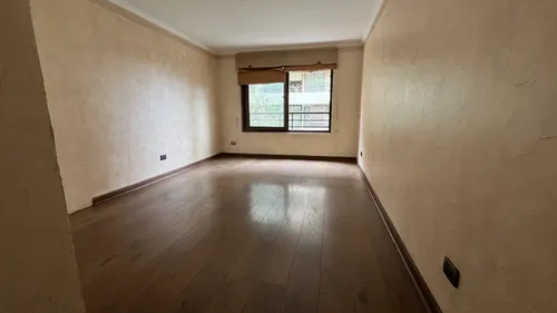 Renovado Grandes Ventanales / Sin Terraza