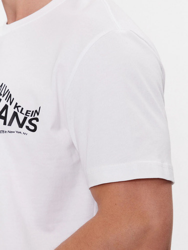 Polera Future Motion Graphic Blanco Calvin Klein