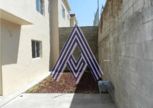Venta De Casa En Coyula Jalisco En Urbi Quinta Monte Carlo