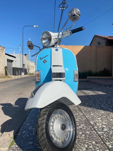 Imagen 1 de 8 de Piaggio Vespa Px-150e
