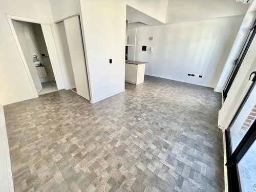 Imagen 2 de 30 de Departamento Divisible De 46 M2 Baño Y Toilette . Full Amenities