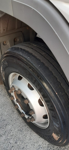 Mb Mercedes Atego 2425 2012 Leito Com Baú De 8,70