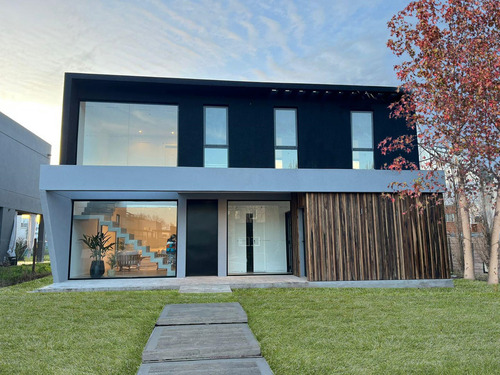 Casa En Venta En Lagoon Pilar, Pilar, G.b.a. Zona Norte