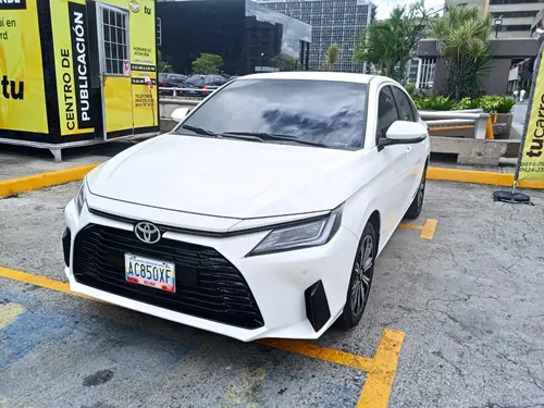 Toyota Yaris G 2024