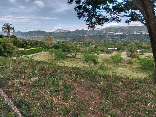 Linda Finca Que Hace Parte De Una Mas Grande, Para Inversionista Es Sub Urbana