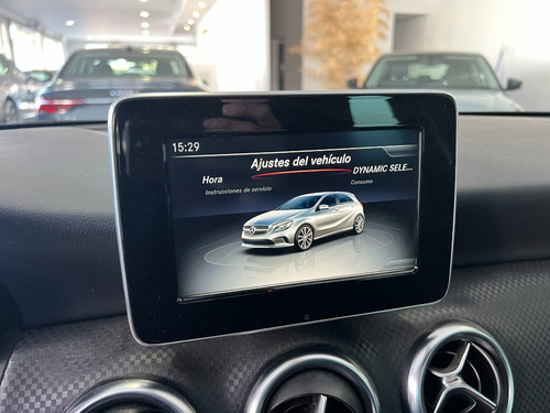 Mercedes Benz A200