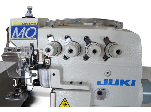 Imagen 5 de 6 de Overlock De 4 Hilos Juki Con Motor De Clutch - Mo6814s