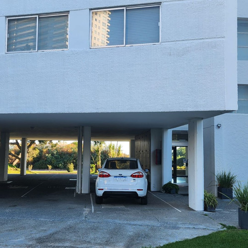 Alquiler Apartamento 2 Dormitorios, Playa Mansa (ref: Atm-7626)