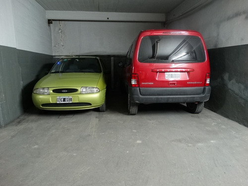 Imagen 4 de 9 de Cochera Fija De Amplio Acceso Por Rampa Corta, Oportunidad!!