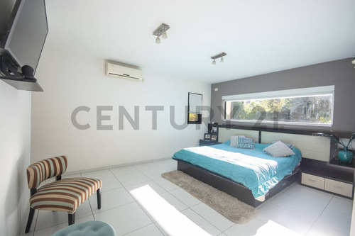 Casa En Venta 5 Ambientes Barrio El Recodo, Pilar - Escobar .