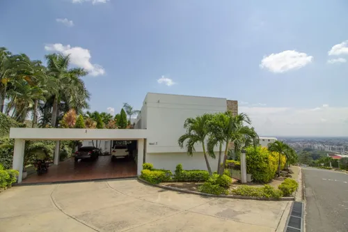Casa En Venta En Menga. Cod V5518