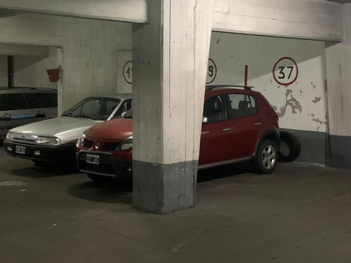 Imagen 6 de 7 de Venta De Cochera Cubierta En Barrio Norte