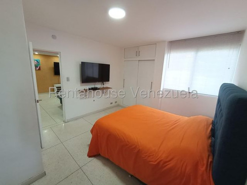Apartamento Amoblado Y Totalmente Actualizado En El Paraiso. Codg Mas 25-23520
