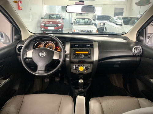 Imagem 5 de 10 de Nissan Grand Livina 1.8 Sl