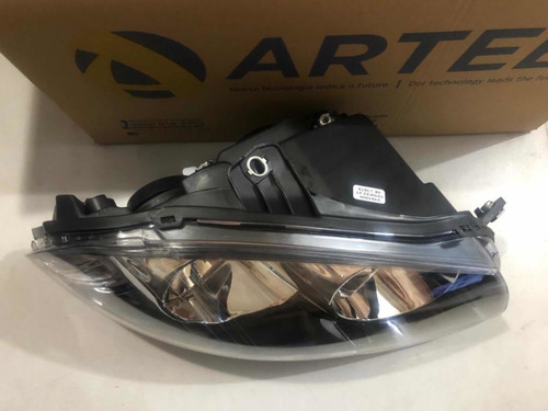 Farol Strada G4 Lado Direito 2010 A 2012 Preto C Canhão Crom