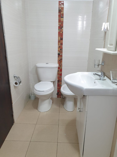 Imagen 6 de 12 de Casa En Parque Del Plata Sur. A 5 De Playa Y 1 De Bus. $ 2500 Por Dìa.