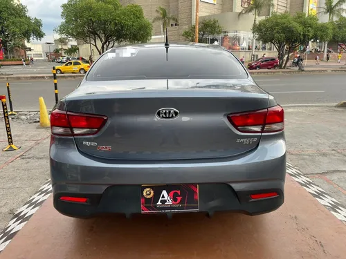 Kia Rio Emotion 1.4 Mt