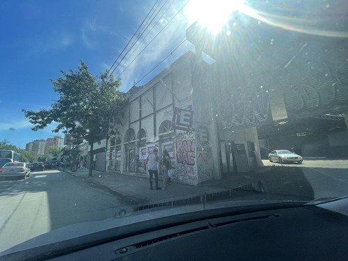 Imagen 19 de 26 de Local - San Isidro