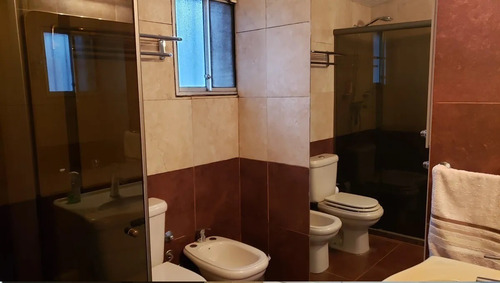 Imagen 11 de 14 de Casa Venta Pta. Carretas 5 Dorm. 4 Baños 2 Cocheras Barbacoa C/parrillero