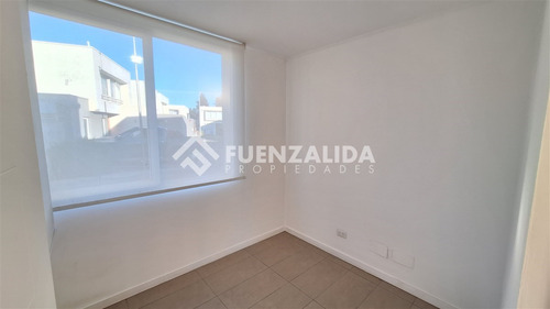 Casa En Venta De 4 Dorm. En Puente Alto, Ymg