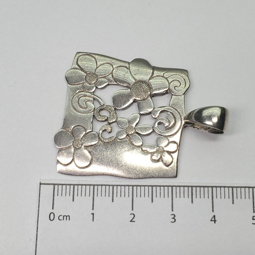 Imagen 5 de 7 de Dije Plata Cuadrado Con Flores