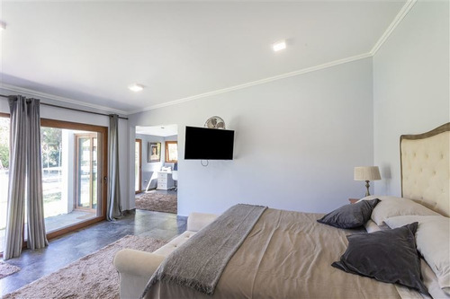 Imagen 10 de 30 de Casa En Venta De 5 Dorm. En Chicureo