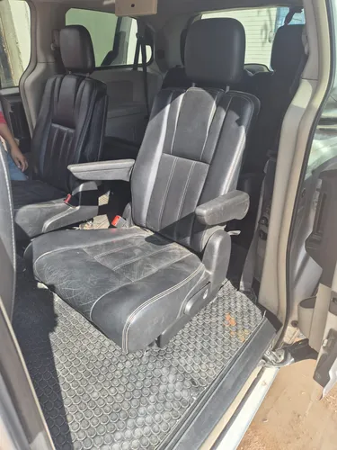 Chrysler Town & Country 3.6 Limited Mt