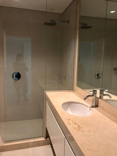 Imagen 6 de 14 de Planta Baja Al Rio Con Jardín En Venta En El Yacht, Nordelta, Tigre