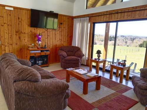 Parcela Con Casa, 4 Dorm Y 4 Baños, Huellanto, Gorbea