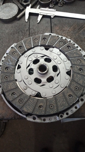 Imagen 4 de 6 de Reforma Bi Masa Vw Bora Golf Vento A3 Seat Tdi