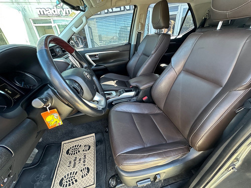 Toyota Hilux SW4 2.8 Srx 177cv 4x4 7as At