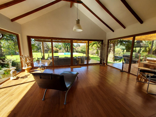 Acogedora Casa Estilo Chilena En Condominio