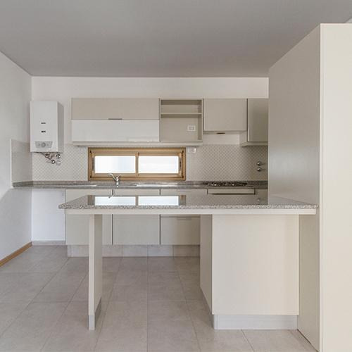 Imagen 2 de 10 de Venta Departamento Un Dormitorio Cochera - Martin