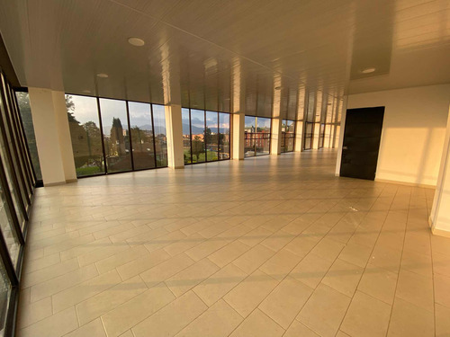 Arriendo Locales Suba Pinar 256 Metros Por Piso