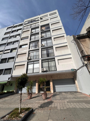 Berro Y Pereira. Piso Alto, Reciclado 2010! 83 Mts Totales. Losa Radiante + Gje Fijo Bueno