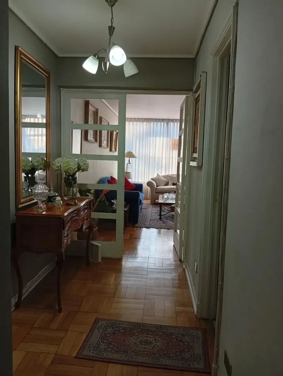 Imagen 2 de 15 de Amplio Departamento 4d 3b En Providencia 121 M2