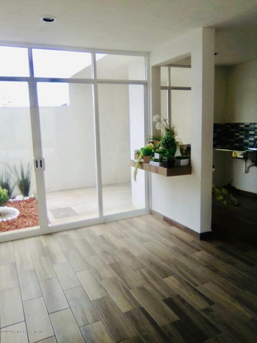 Imagen 1 de 10 de Casa En Venta En Pachuca Calle Prolongación Ramón G. Bonfil 21-261