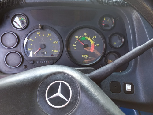 Imagem 4 de 9 de M Benz 1634 4x2 2011/2011