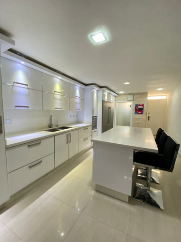 Imagen 4 de 12 de Pueblo Viejo, Complejo Turistico El Morro, Lecheria | Venta Casa | 176 Mts2 | 4h | 3b | 1pe | 110.000$