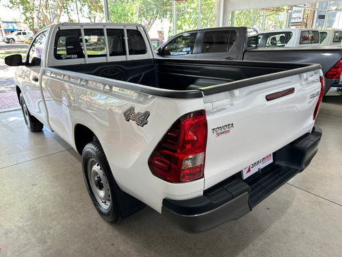 Imagen 6 de 10 de Toyota Hilux 2.4 C/s 4x4 Tdi Dx 150cv