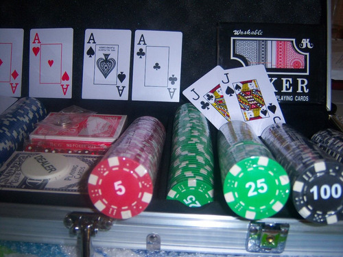 Maletin Poker Profesional 500 Fichas 3 Naipes 5 Dados Dealer