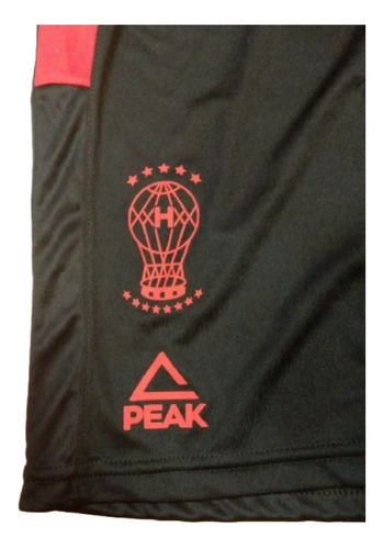 Imagen 2 de 5 de Short De Entrenamiento Huracán Peak Negro