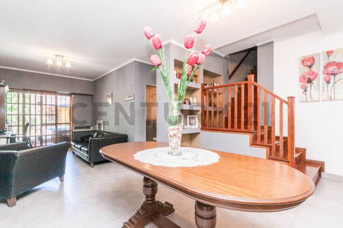 Venta De Casa 5 Ambientes En Lanús Este