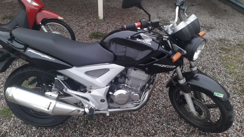 Imagem 4 de 8 de Honda Twister