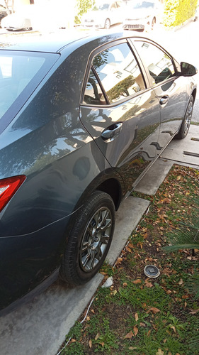Toyota Corolla 1.8 Base L4 At
