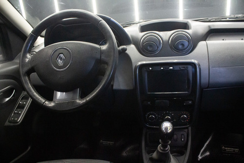 Imagen 8 de 20 de Renault Duster 2.0 4x2 Luxe Nav 2013