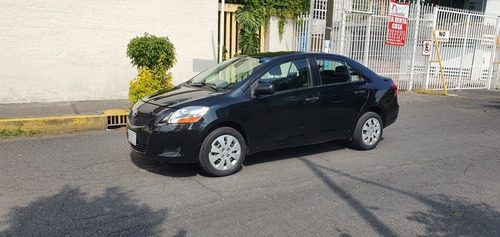 Imagen 2 de 15 de Toyota Yaris 2010 1.5 Sedan Core Aa At