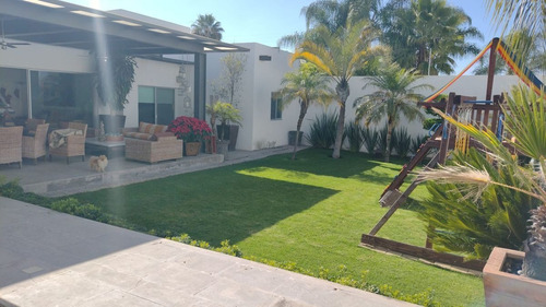 Imagen 23 de 30 de Moderna Casa En Venta, Renta O Renta Con Opción A Compra