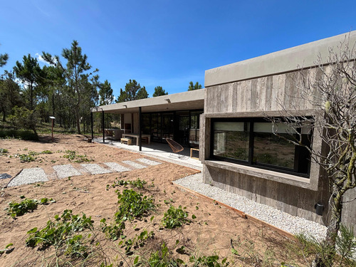 Casa 5 Ambientes Villarobles, Pinamar. A Estrenar. Piscina