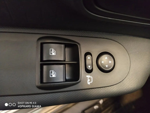 Imagen 19 de 22 de Fiat Mobi 2022 0km Tomo Usado Clio Corsa Up Ka C3 Etios X-
